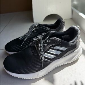Adidas Alphabounce RC Low Size 6 Women’s Running Sneakers